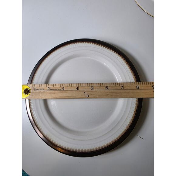 Set of 4 FOOD NETWORK Biscotti White Embossed Rim Brown 8" Salad Plate - Picture 3 of 5